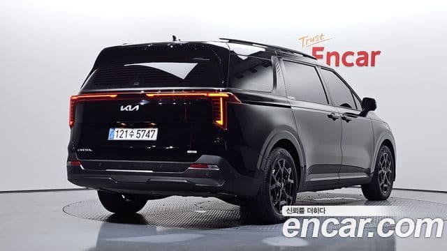 Kia Carnival 2025 — Şəkil 2/20