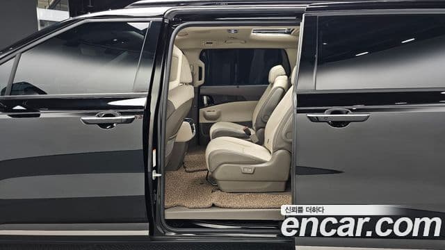 Kia Carnival 2025 — Şəkil 11/20