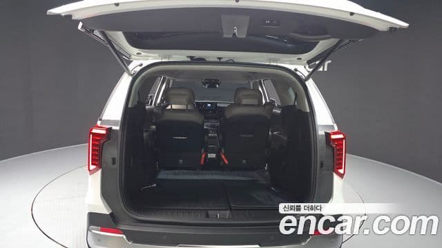 Kia Carnival 2025 — фото 20 из 20