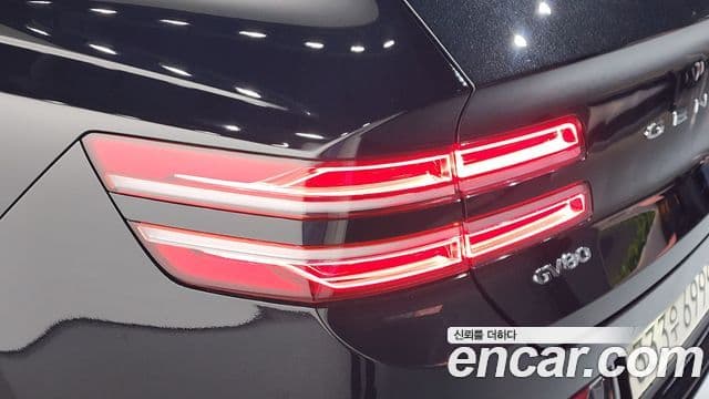 Genesis GV80 2021 — Photo 19/34