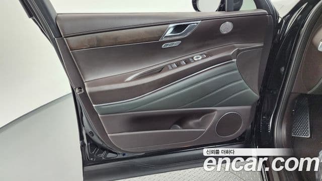 Genesis GV80 2021 — Photo 11/34