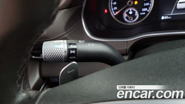 Genesis GV80 2021 — Photo 20/34