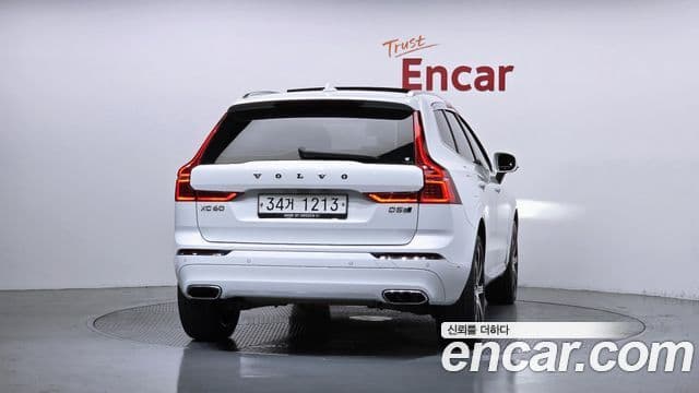 Volvo XC60 2018 — фото 4 из 20