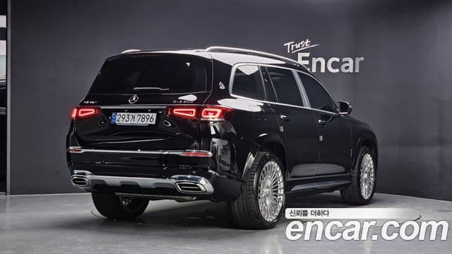 Mercedes-Benz GLS-Class 2023 — Photo 20/31