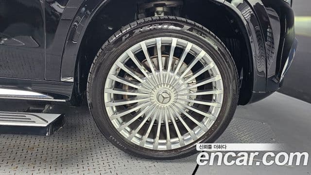 Mercedes-Benz GLS-Class 2023 — Photo 14/31