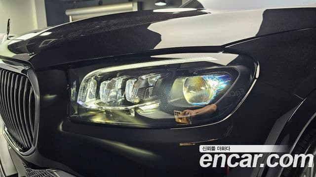 Mercedes-Benz GLS-Class 2023 — Photo 19/31