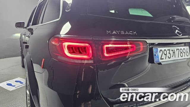 Mercedes-Benz GLS-Class 2023 — Photo 8/31
