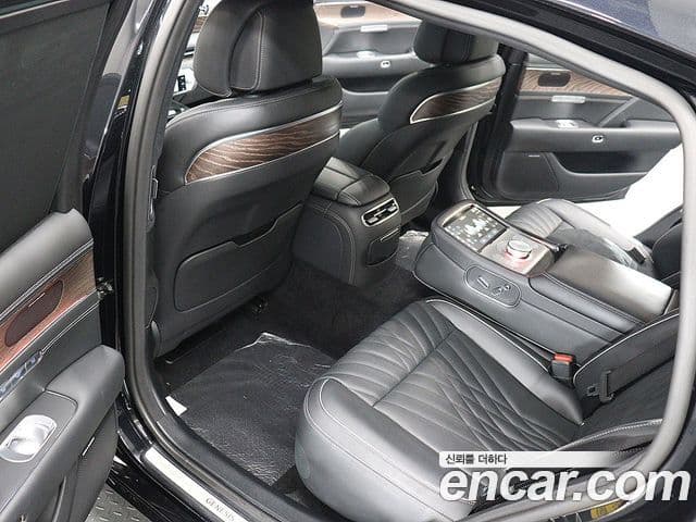 Genesis G90 2023 — ფოტო 12/20