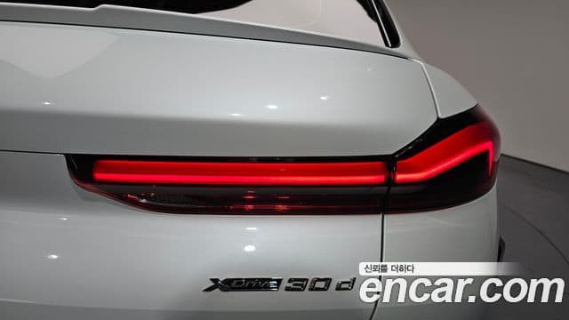 BMW X6 2022 — ფოტო 18/38
