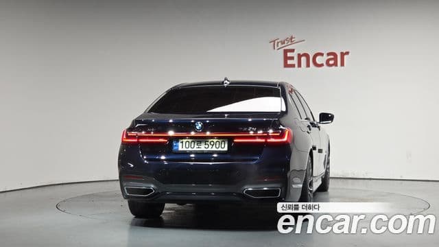 BMW 7 Series 2021 — ფოტო 4/20