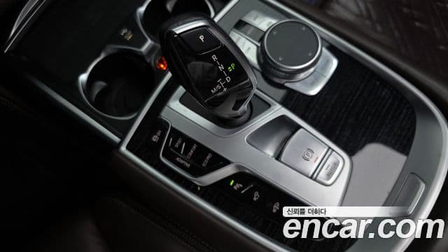 BMW 7 Series 2021 — ფოტო 9/20