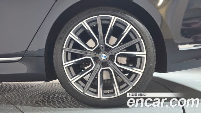 BMW 7 Series 2021 — ფოტო 4/40