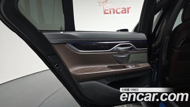 BMW 7 Series 2021 — ფოტო 12/40