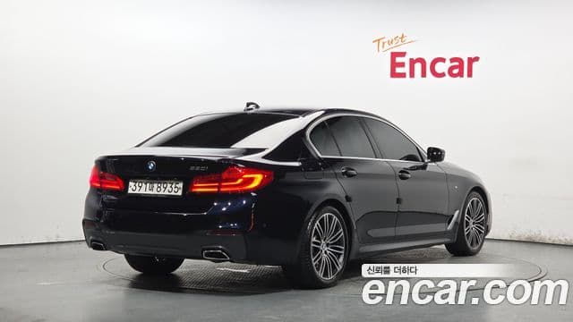 BMW 5 Series 2020 — Şəkil 2/20