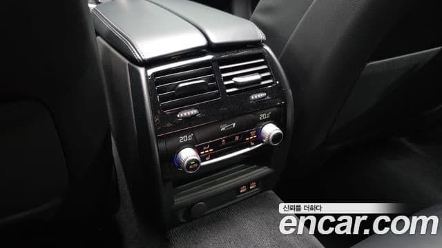 BMW 5 Series 2020 — Şəkil 19/20