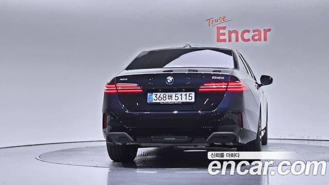 BMW 5 Series 2025 — ფოტო 4/20