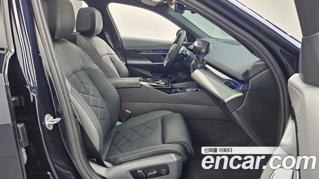 BMW 5 Series 2025 — ფოტო 11/20