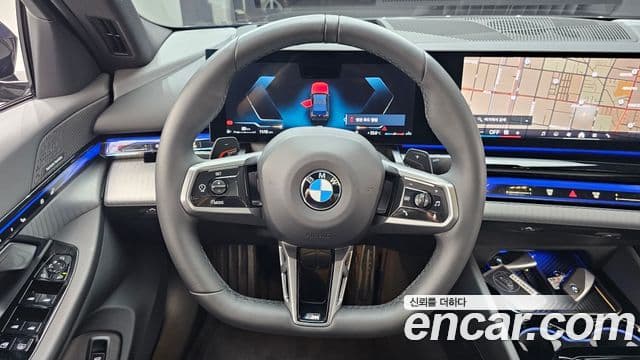 BMW 5 Series 2025 — ფოტო 13/20