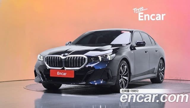 BMW 5 Series 2025 — ფოტო 1/20