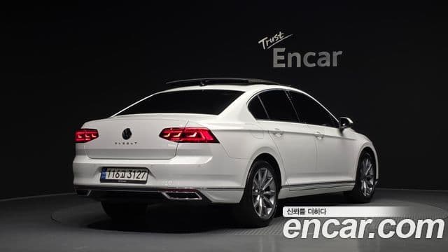 Volkswagen Passat GT 2022 — Şəkil 2/20