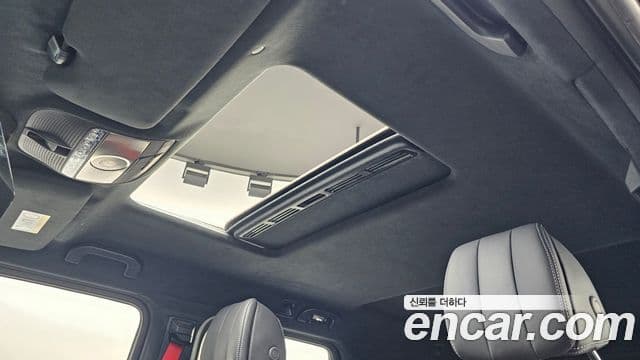 Mercedes-Benz G-Class 2023 — Photo 8/33