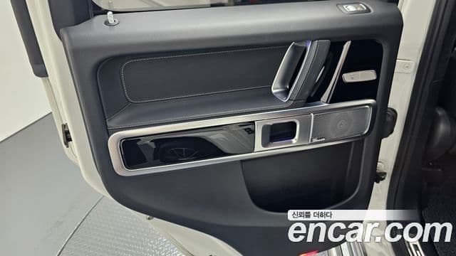 Mercedes-Benz G-Class 2023 — Photo 5/33
