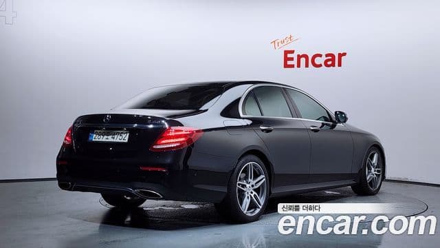 Mercedes-Benz E-Class 2019 — ფოტო 2/20