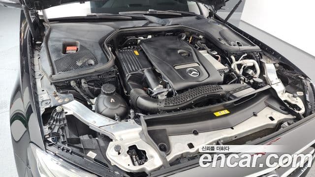 Mercedes-Benz E-Class 2019 — ფოტო 6/20