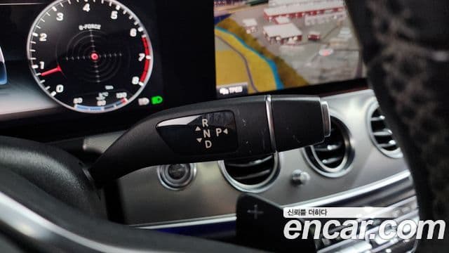 Mercedes-Benz E-Class 2019 — ფოტო 9/20