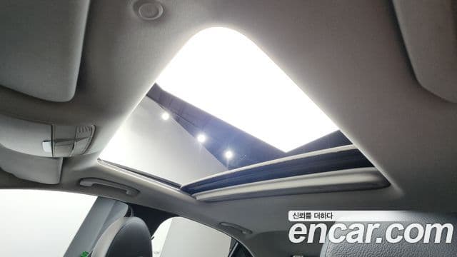 Mercedes-Benz E-Class 2019 — ფოტო 16/20