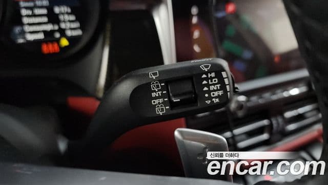 Porsche Macan 2020 — Photo 30/34