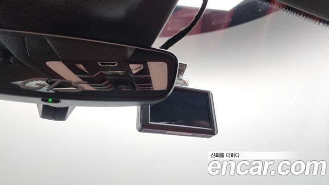 Porsche Macan 2020 — Photo 9/34