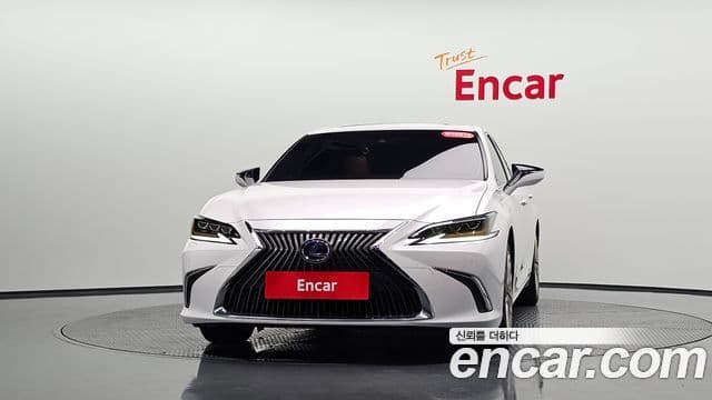 Lexus ES300h 2019 — ფოტო 3/20
