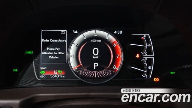 Lexus ES300h 2019 — ფოტო 8/20