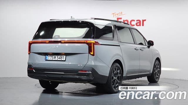 Kia Carnival 2024 — Фото 2/20
