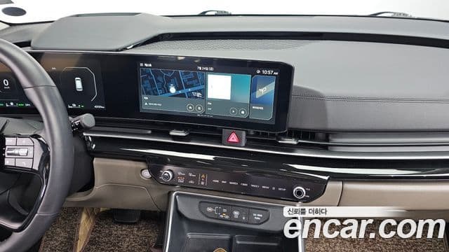 Kia Carnival 2024 — Фото 17/20