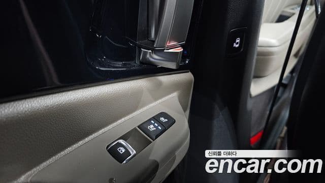 Kia Carnival 2024 — Фото 18/20