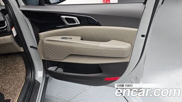 Kia Carnival 2024 — Şəkil 15/30