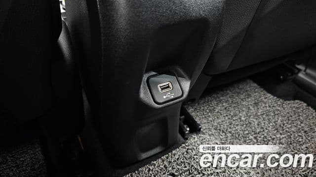 Jeep Renegade 2019 — ფოტო 21/38