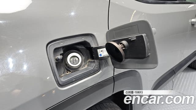 Jeep Renegade 2019 — ფოტო 15/38