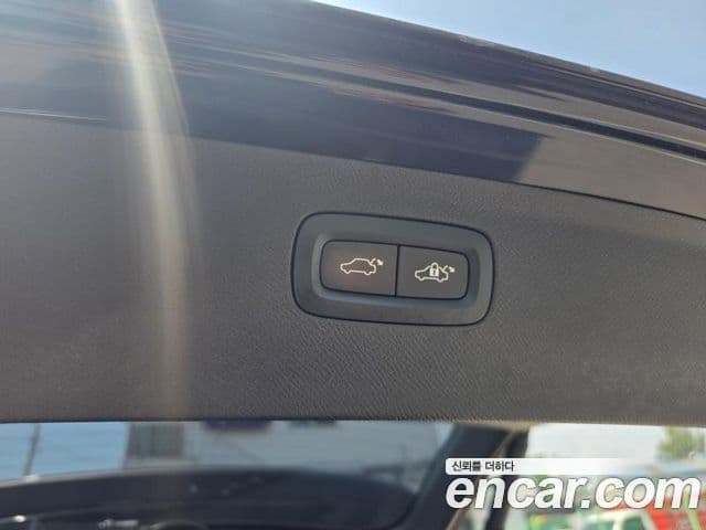 Volvo XC90 2019 — Şəkil 8/10