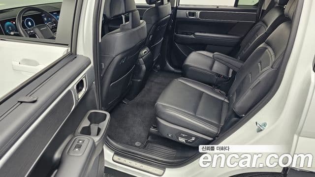 Hyundai Santa Fe 2023 — Şəkil 11/20