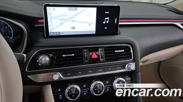Genesis G70 2023 — Şəkil 13/20