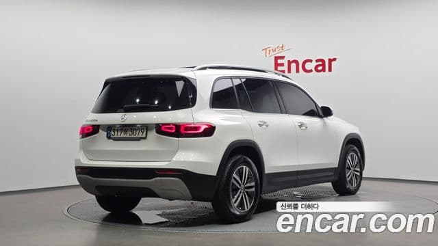 Mercedes-Benz GLB-Class 2021 — ფოტო 2/20