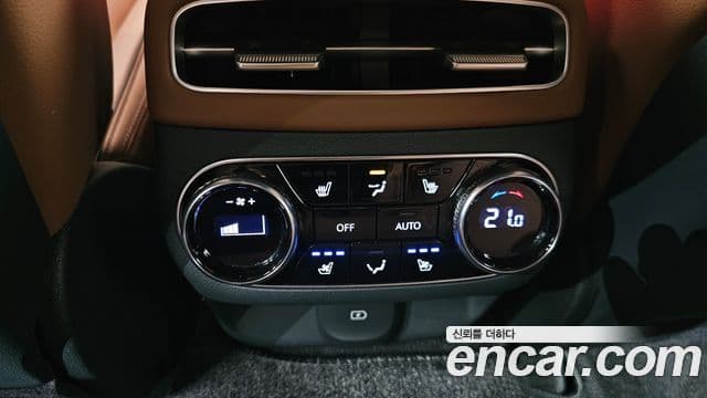 Genesis GV70 2023 — Şəkil 17/20