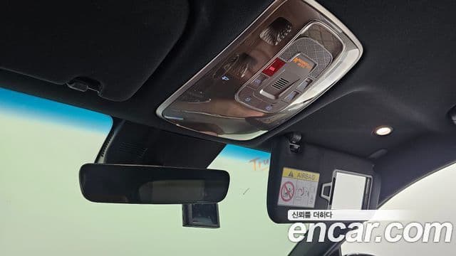 Genesis GV70 2023 — Şəkil 17/31