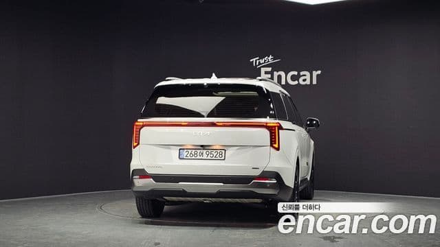 Kia Carnival 2025 — Şəkil 4/20