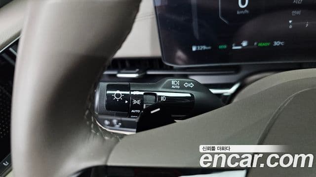 Kia Carnival 2025 — Photo 5/43