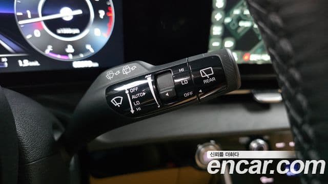 Kia Carnival 2022 — Фото 18/20