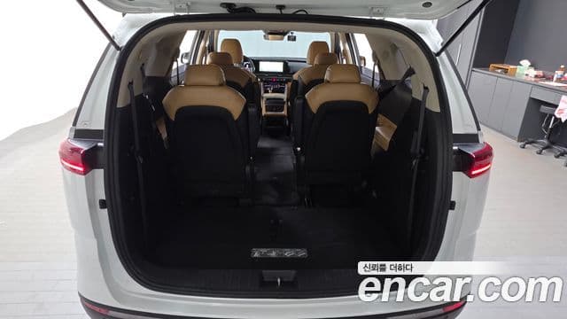 Kia Carnival 2022 — Фото 20/20